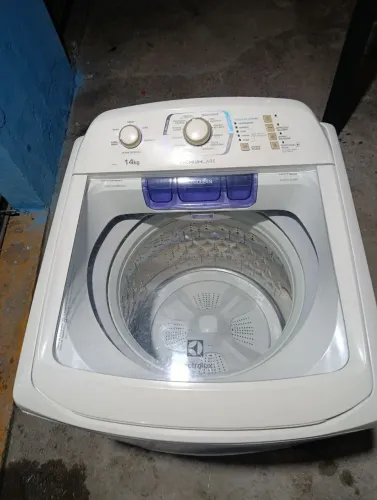 Máquina de lavar Electrolux 14kg