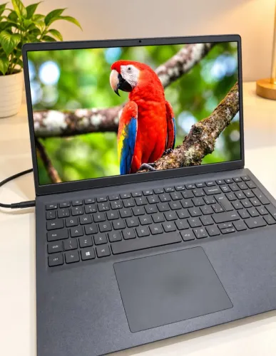 Notebook Dell Inspiron 3520 / Core I5 12 geração / 8gb de ram / SSD 512gb