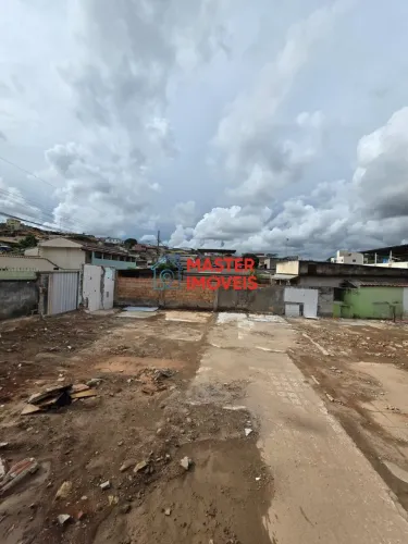 EXCELENTE LOTE DE ESQUINA DE 360M²