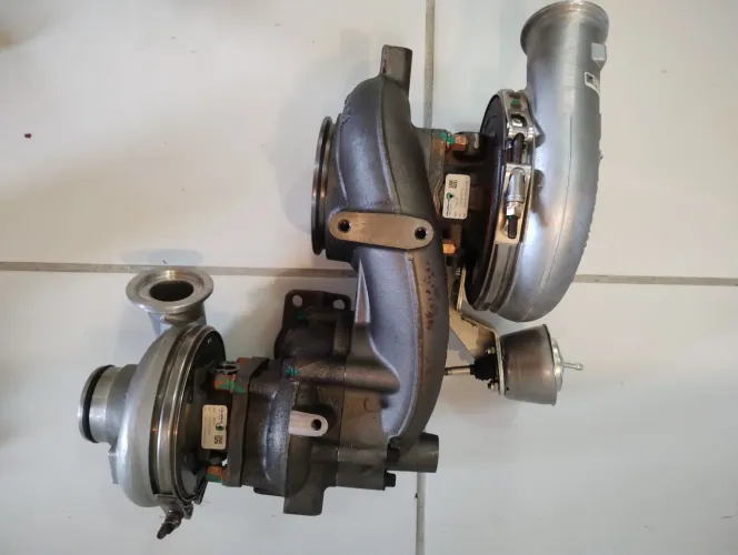 Turbina Biturbo BorgWarner R2S B1 B2 P/N 10009880222 Nova OEM VW Constellation Motor MAN?