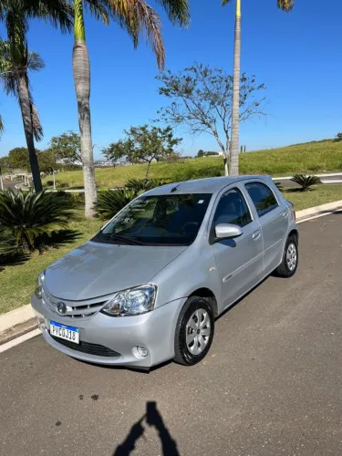 Toyota Etios X 1.3 Flex 16V 5P Mec. 2017