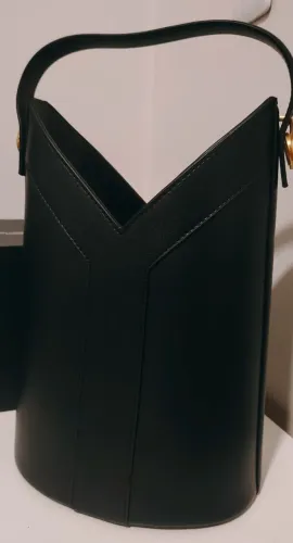 Bolsa em couro legítimo 