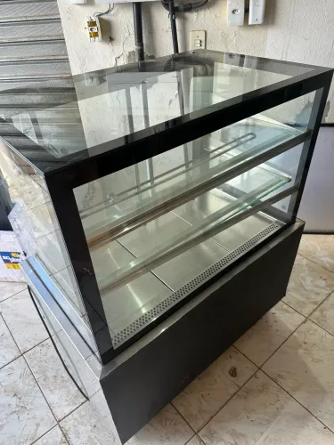Balcão vitrine expositora (quente)