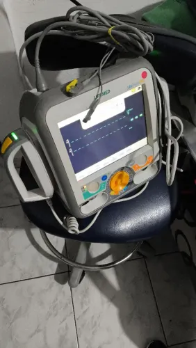 Cardioversor lifemed lifeshock pro