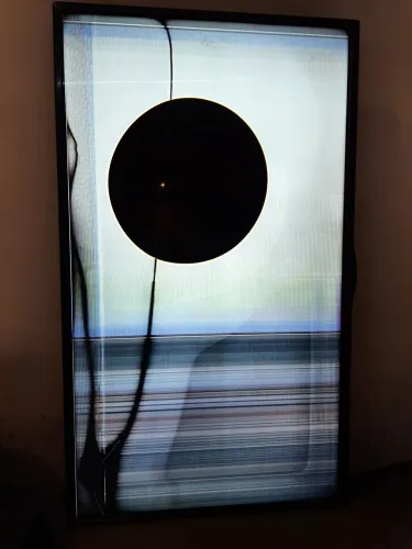 TV LG 42LA6200 com display quebrado - para retirada de peças