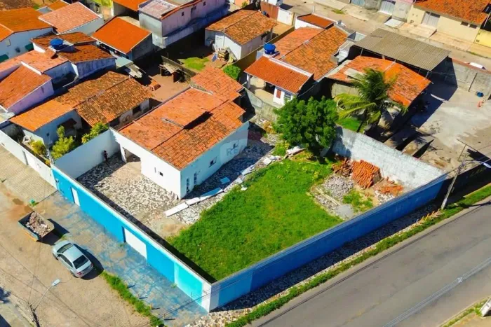 Casa com terreno de 541m² atrás do Nordestão de Santa Catarina
