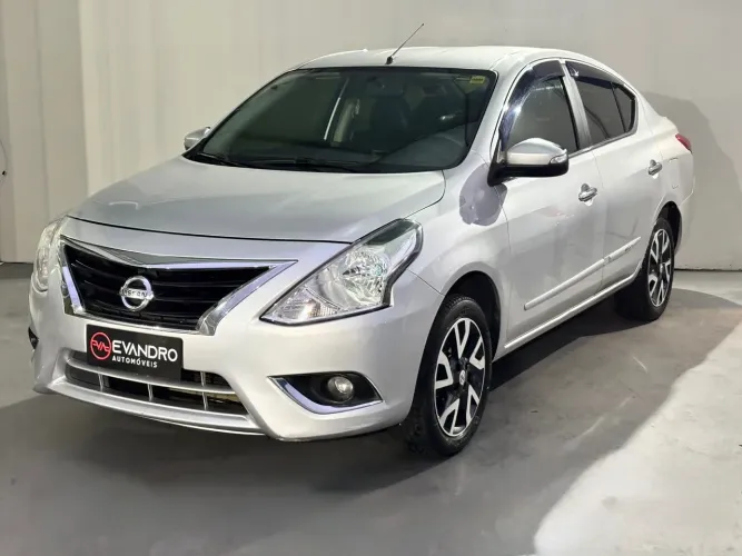 Nissan Versa Unique 1.6 16V Flexstart 4P Aut. 2017