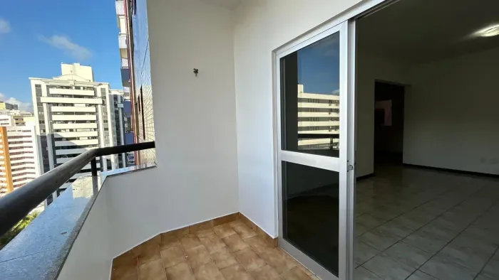 Apartamento andar alto 3/4 suíte 115M² - Pituba