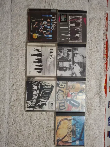 Cds Titãs em perfeito estado. Dois autografados. 