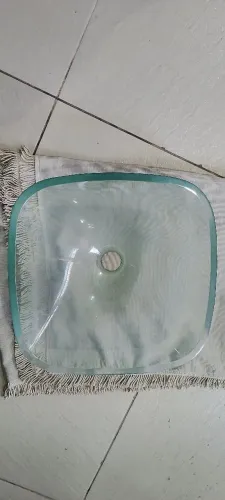 Vendo uma cuba de vidro 42/42 cm