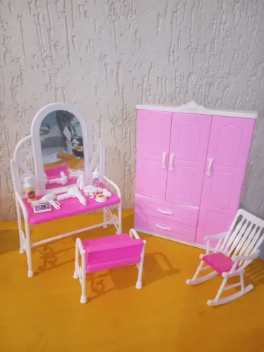 Móveis de quarto da boneca Barbie,  armário, penteadeira com acessórios e cadeiras