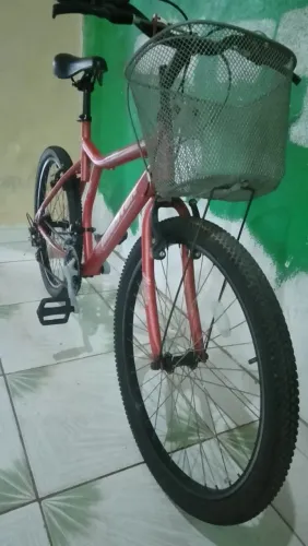Vendo uma Bicicleta Esportiva Houston Bristol Aro 24