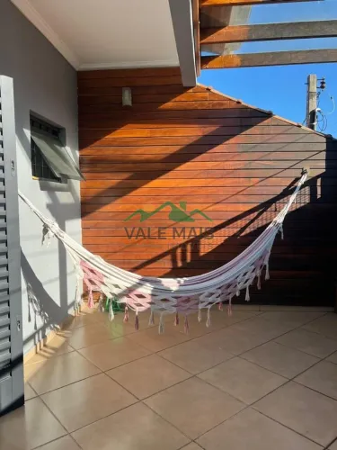 Casa com 3 dormitórios à venda, 140 m² por R$ 520.000,00 - Vila Santa Rita - Guaratinguetá