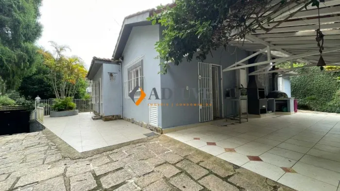 Casa linear no Bairro Retiro