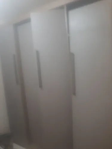 Vende se guarda roupas