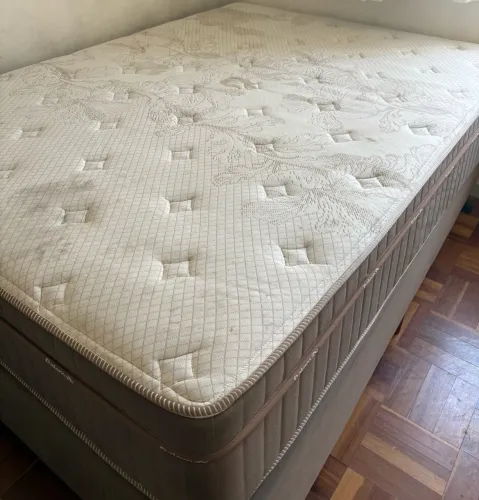 Cama casal box com colchão