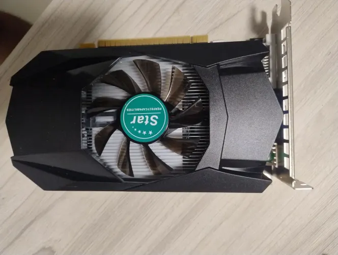 Placa de vídeo Star HD 7670 4GB GDDR5