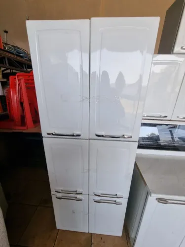 Paneleiro duplo aço Itatiaia 0,70x0,28x1,80 m de fixar na parede semi novo