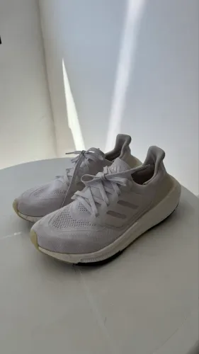 Tênis Adidas Ultraboost