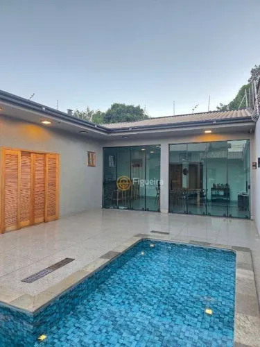Casa à Venda Jardim Maria Caputi Se você procura conforto, segurança e uma área de lazer