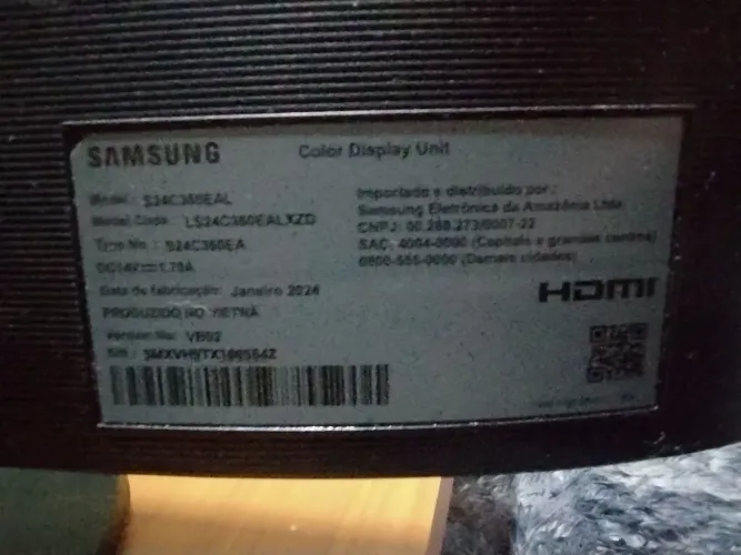 Monitor Samsung 24" Com defeito