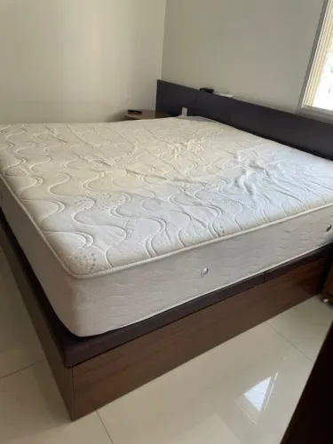 CAMA BOX BASE DE MADEIRA COM COLCHÃO