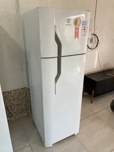Vendo geladeira nova