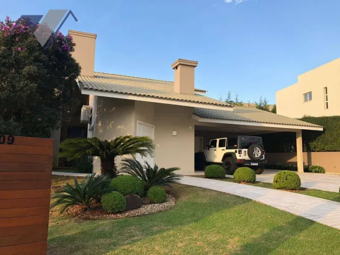 Sobrado com 4 dormitórios à venda, 333 m² por R$ 6.000.000,00 - Country - Cascavel/PR
