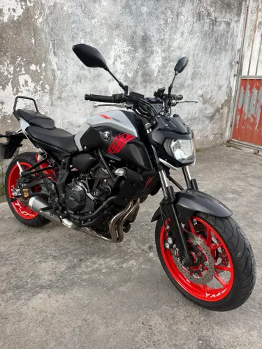 YAMAHA MT-07 2021 ? CONSERVADÍSSIMA
