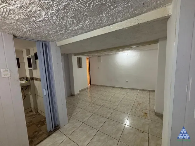 Casa em Condominio Santana 1 dormintório sem vaga R$1.000,00