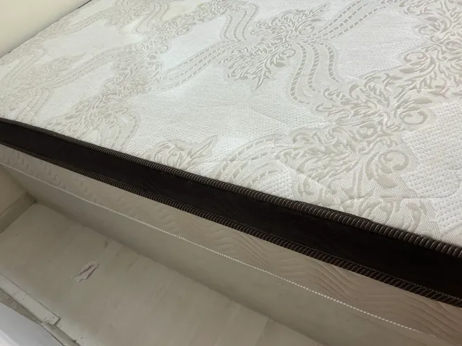 Cama casal ortobom+ box baú bipartido em veludo bege
