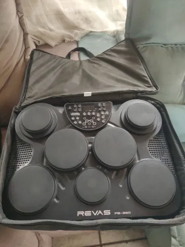Bateria eletrônica Roland revas