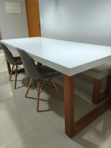 Mesa planejada Comprimento 2.10m<br>Largura 90cm<br>Altura 76cm