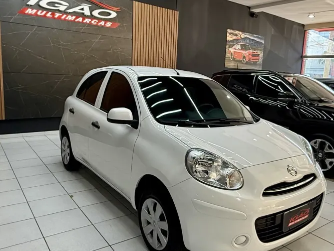 Nissan March S 1.0 12V Flex 5P 2013