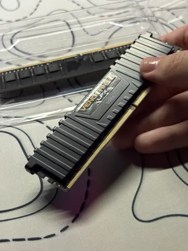 Memória ram 16gb (2x8) 2666mhz DDR4 CL16