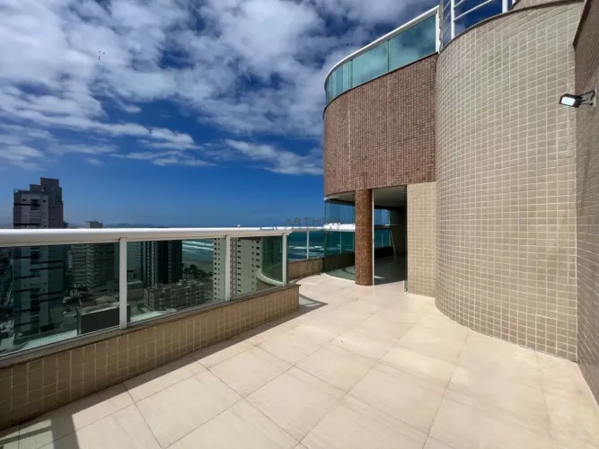 Cobertura Triplex à Venda em Praia Grande no Bairro Caiçara