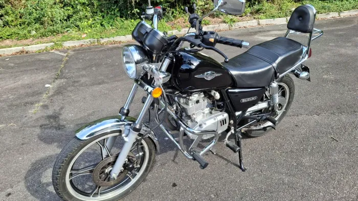 SUZUKI INTRUDER 125 2016