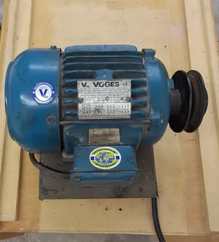 Motor Trifásico VOGES MODELO V 80 B4-E3172 - 1725rpm 1,5 CV