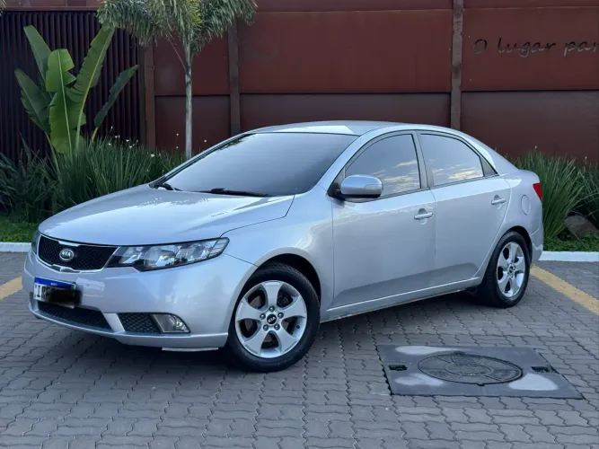 Kia Motors Cerato 1.6 16V Mec. 2011