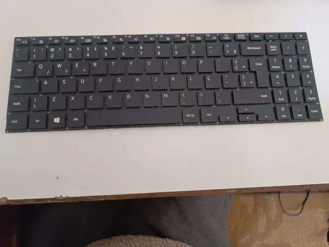 Teclado np550