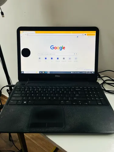 Dell Inspiron 3531, 2 GB, 500 GB, bateria original, marca na tela, perfeito funcionamento.
