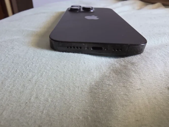 Vendo Iphone 14 PRO 128 GB, novo sem detalhes.azul e preto. 