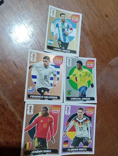 Messi e outras figurinhas legends