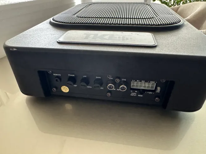 Caixa Ativa Bomber TKL Super Slim 250W RMS - Excelente Estado