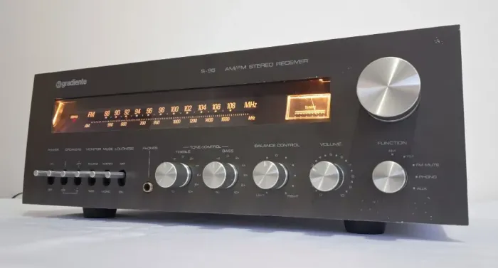 Receiver Gradiente S95 Vintage (Polyvox, Cygnus, Quasar, CCE)