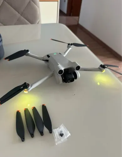 Drone Dji Mini 3 Pro Kit Completo + 4 baterias Plus 1 mês de uso