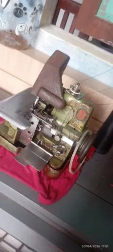 Máquina overlock