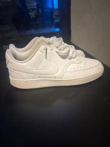 court vision low nike