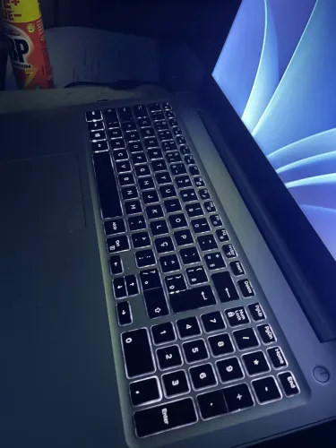 Notebook Dell Inspiron 5570 i7 8550U 12GB RAM 450GB SSD PLACA DE VIDEO INTEGRADA