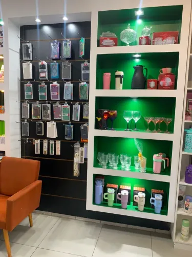 Passo ponto de loja de acessórios de celular e presente